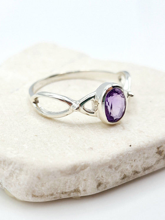 Amethyst Twist Silver Ring