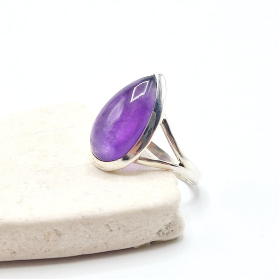Large Pear Shaped Amethyst Cabochon Ring - 925 Silver - Natural Gemstone