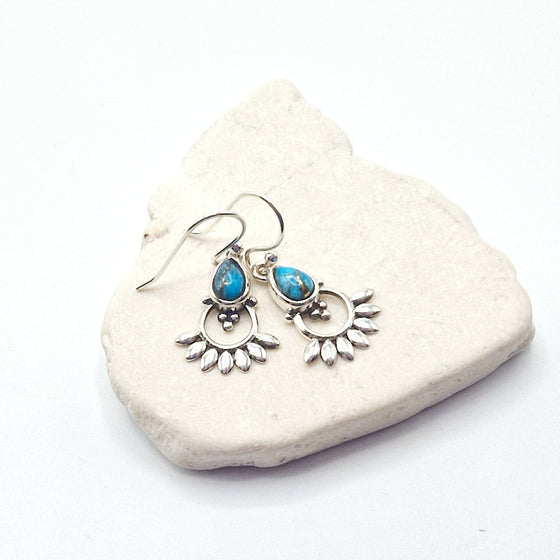Nia Earrings - Gemstone pear drop - 925 Silver