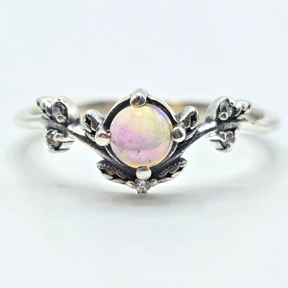 Regal Silver Ring with Opal & Oxidised Leaf Details – Nature-Inspired Fantasy Jewellery