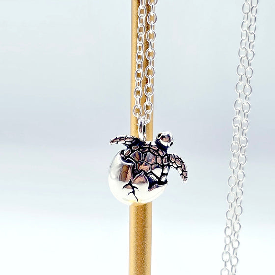 💙  Hatchling Turtle Necklace – A Tiny Miracle in 925 Silver!" - Ocean Lover Necklace 🐢💙