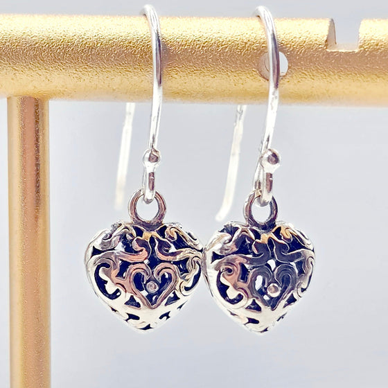 heart earrings 