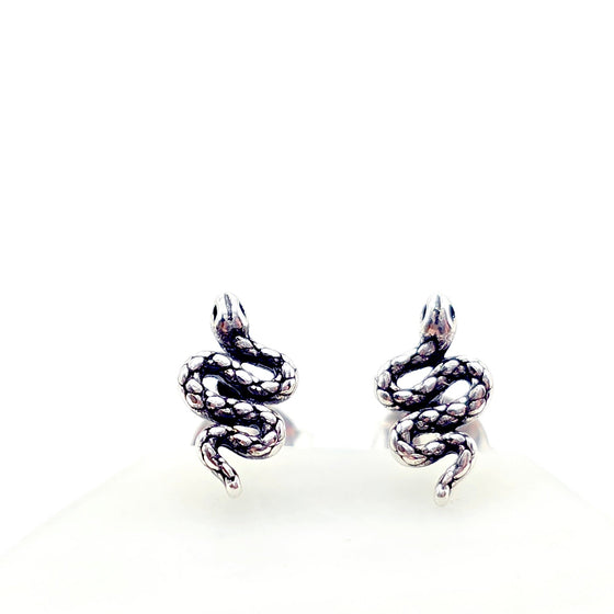 Pair of silver snake-shaped earrings made with 925 silver