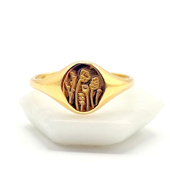 Wild Flower Etched Signet Ring | 18k Gold Plated 925 Silver